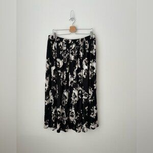 Simply Vera Wang pleated floral skirt